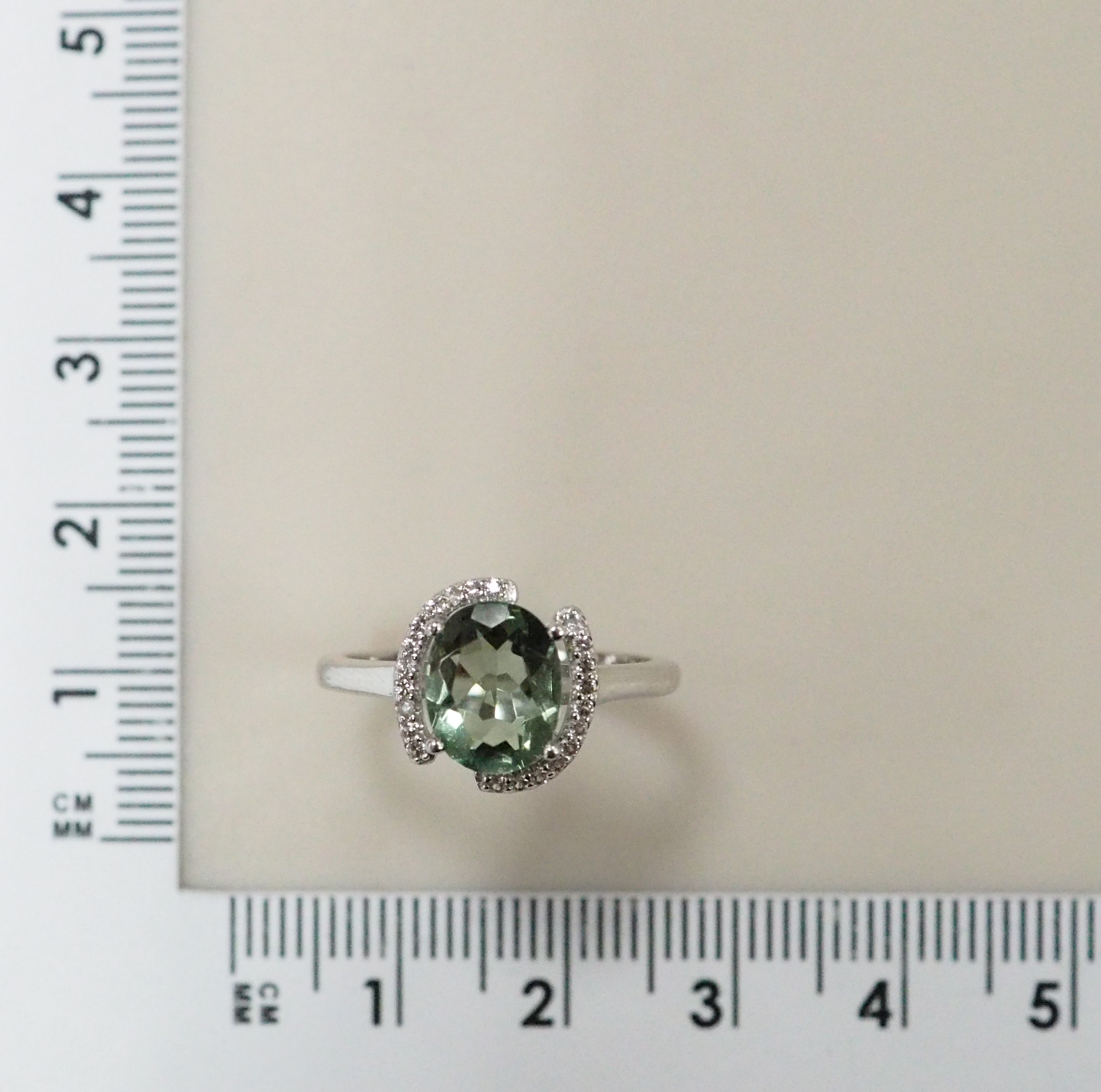 Серебряное кольцо с флюоритом